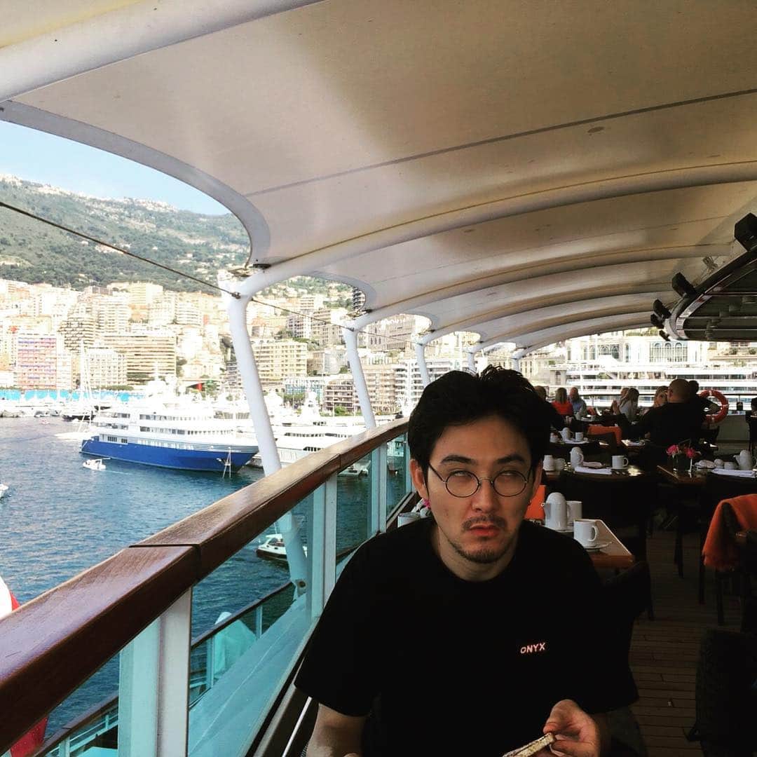 松田龍平さんのインスタグラム写真 - (松田龍平Instagram)「モナコ😂  #Monaco Grand Prix」5月30日 19時05分 - ryuheimatsuda