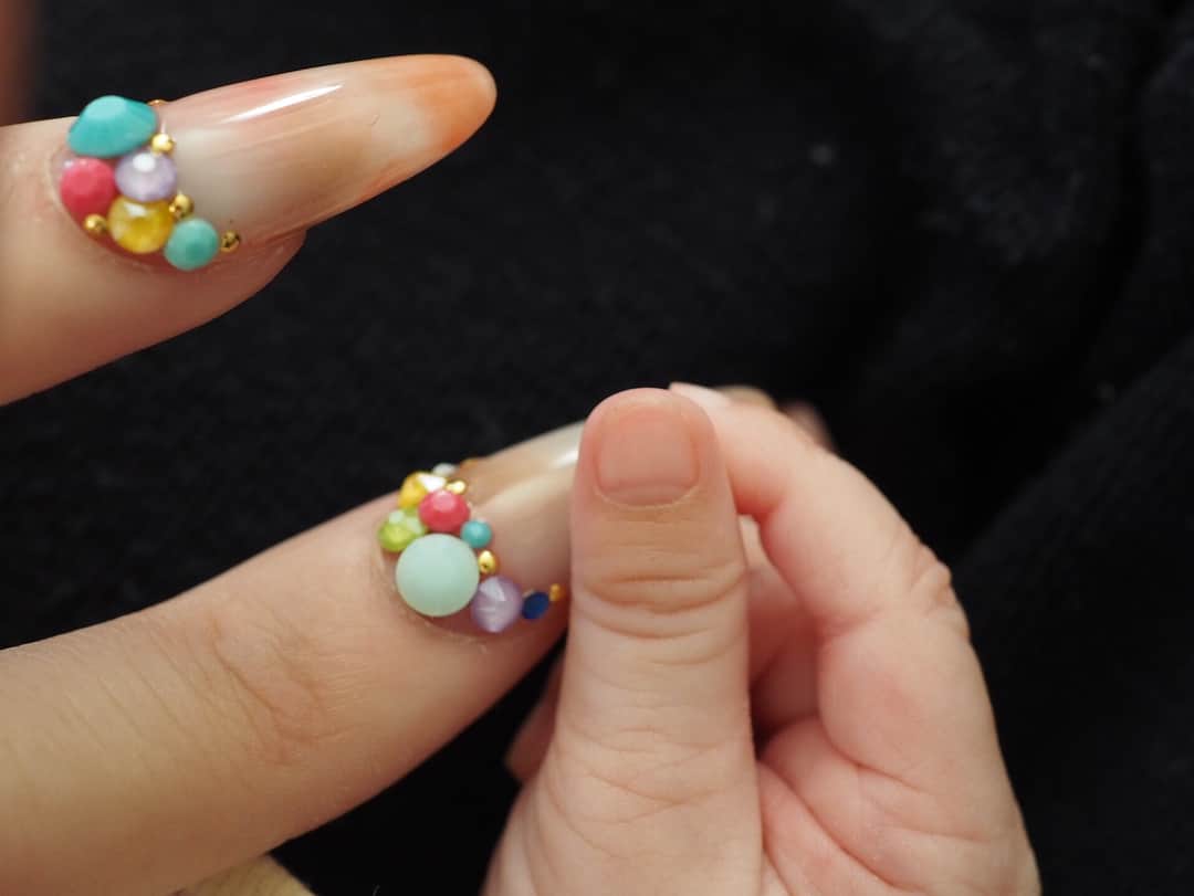 山名未紗さんのインスタグラム写真 - (山名未紗Instagram)「#赤ちゃん #親指 赤ちゃんの爪切りには #ハズキルーペ がいる😂」5月30日 20時28分 - misa_yamana