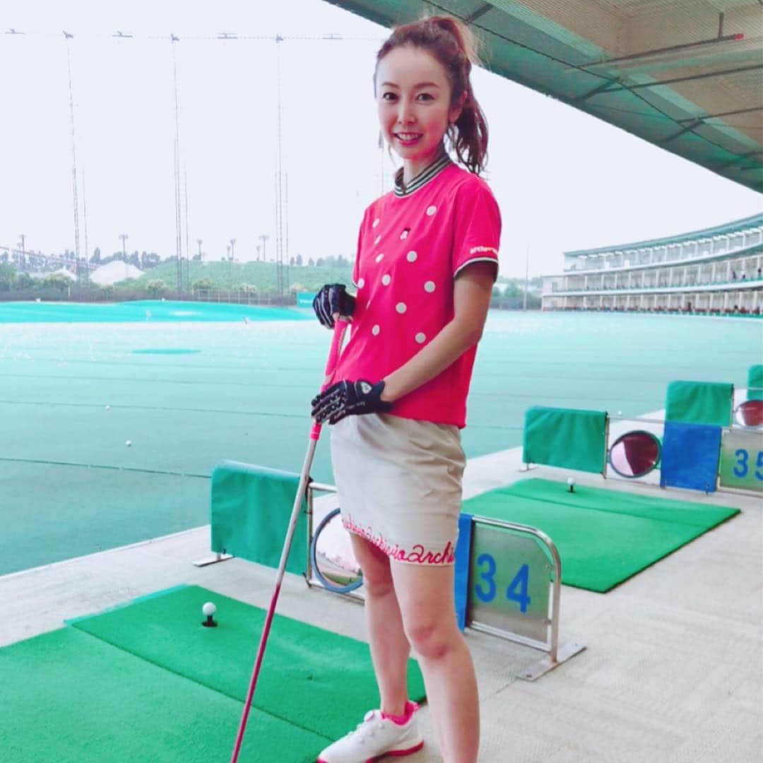 宮崎宣子さんのインスタグラム写真 - (宮崎宣子Instagram)「あーラウンドしたい⛳️❣️ ラウンドしたい❣️ だけど、練習が大事💧  #golf #golfwear #archivio #golflovers #golfer #golfgirl #宮﨑宣子」5月30日 21時33分 - miyazaki_nobuko