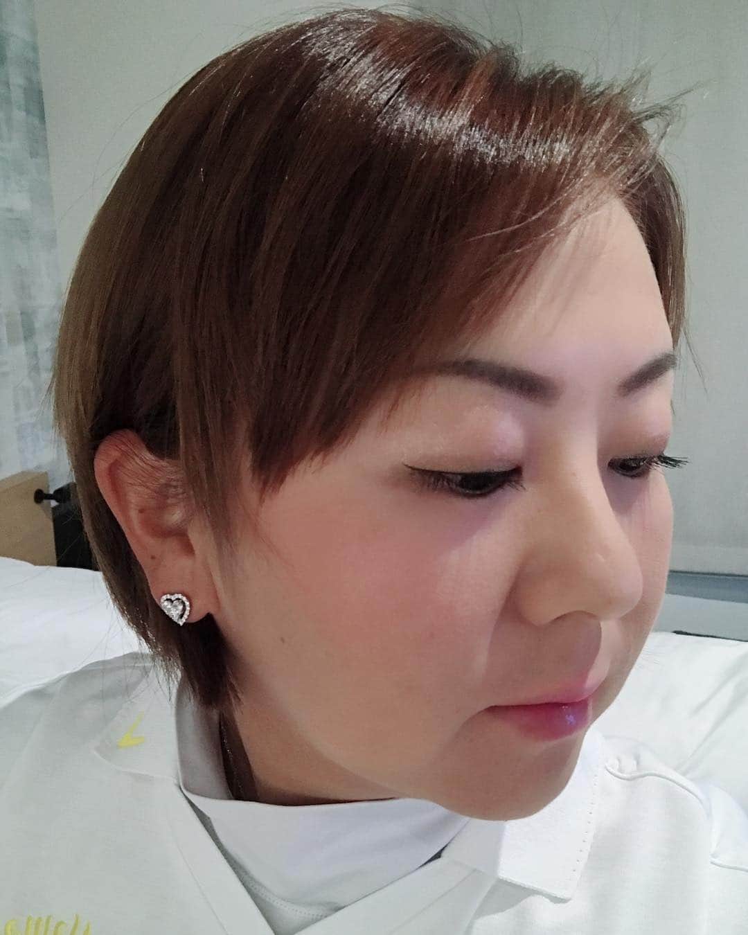 佐伯三貴のインスタグラム：「髪をバッサリ切りました😊✂️ 軽くなりました❣️❣️❣️」