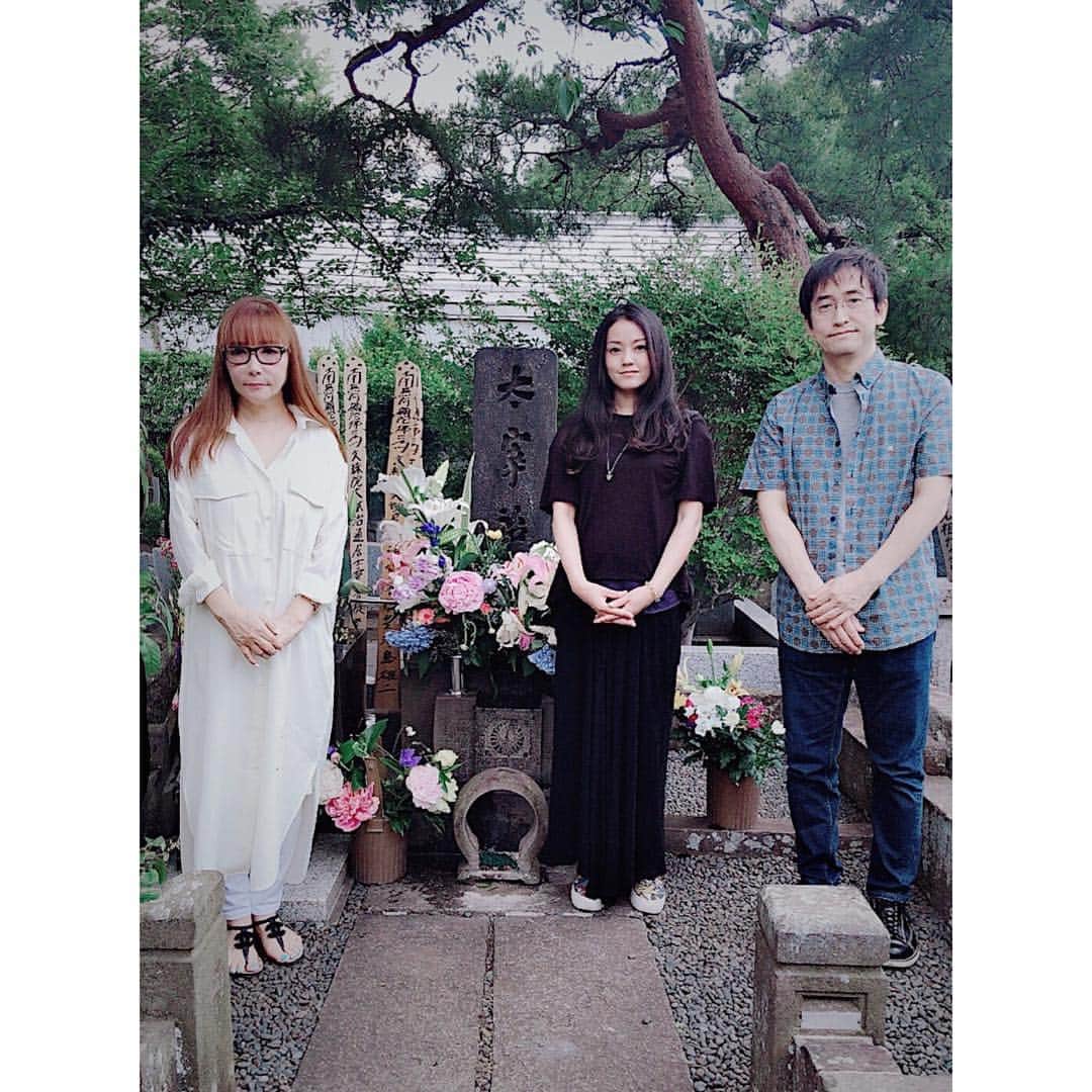伊藤三巳華のインスタグラム：「中川桂子さまのご発案で、⠀ なんと！⠀ 桂子さま、潤二先生と太宰治氏の命日を視てきました！✨ 中川桂子さまのブログ ☆→ https://amba.to/2JMYws1⠀ ⠀  この詳細は『視えるんです。』で公開☆⠀ お待ちください（^人^）」