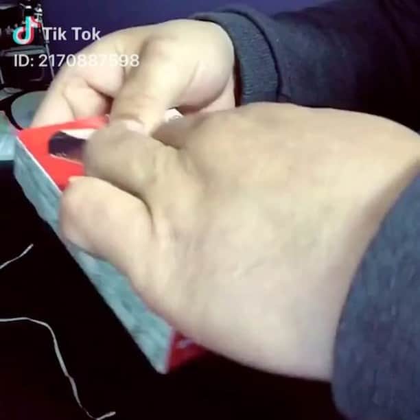 asanomakotoのインスタグラム：「#tiktok_japan #tiktokjapan #pino #ピノ #美味しい #ピノまる子 #tiktokで簡単編集して#reup #再投稿 #icecream #smile #havefun #手がパンパンですがクリームパンではございません」