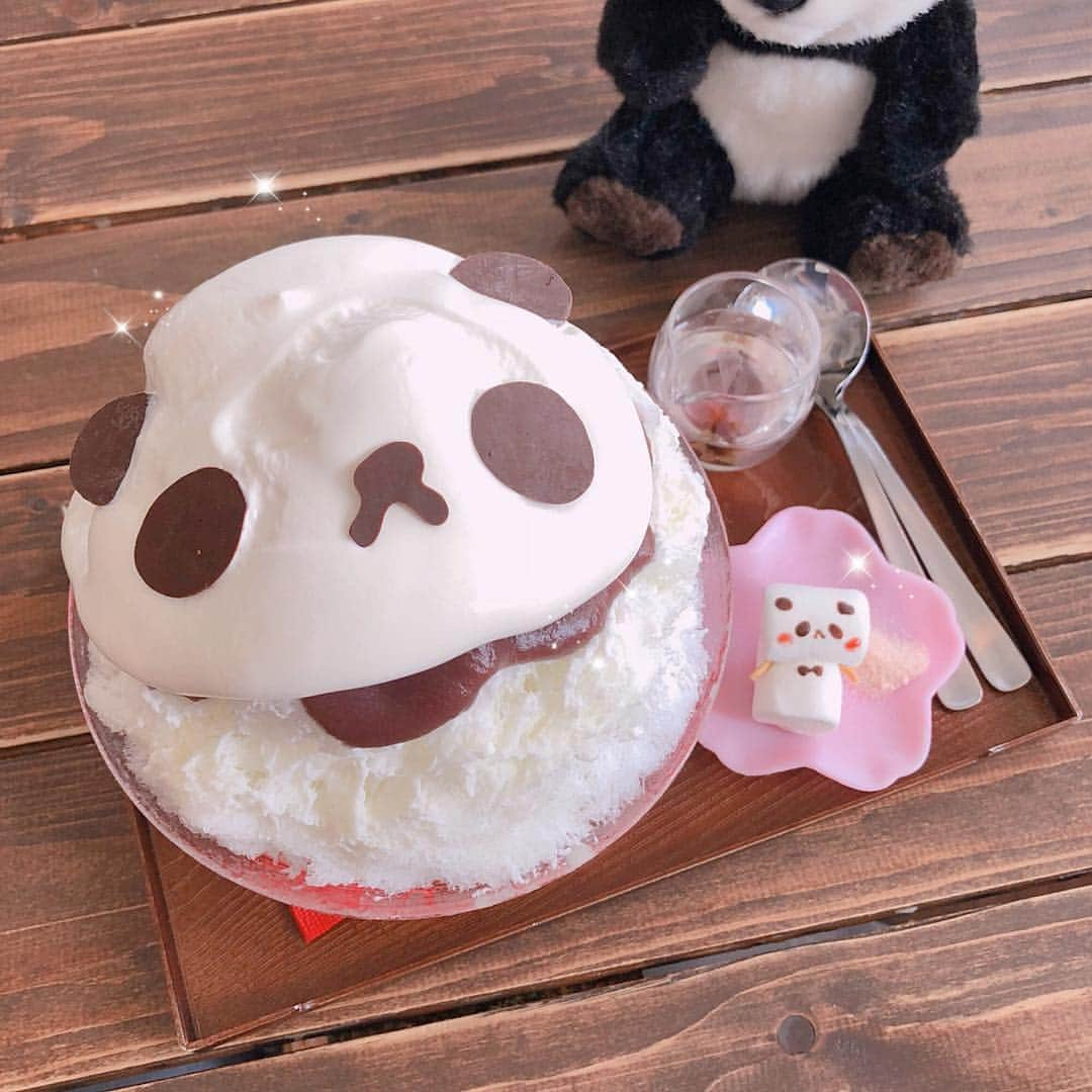 さきぼんさんのインスタグラム写真 - (さきぼんInstagram)「サカノウエカフェのさくらパンダ￥1300 🐼🌸 . パンダかき氷は時期によって味が違うみたい⸜(* ॑ ॑* )⸝ . . . #サカノウエカフェ #湯島 #湯島カフェ #かき氷 #パンダ #🐼 #sweets#dessert#cutesweets#pinksweets#cafe#tokyocafe#japanesesweets#instasweets#strawberryafternoontea #애프터눈티#下午茶#下午茶時間#東京カフェ#表参道カフェ#いちご#ストロベリーアフタヌーンティー#カフェ#カフェ巡り#フォトジェニック#スイーツ女子#スイーツ部#スイーツ巡り#さきぼんカフェ巡り」5月31日 18時53分 - sakibon69