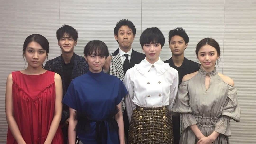 映画『恋は雨上がりのように』のインスタグラム：「💙本日1日はファーストデイ🎬 . 映画が1100円で観られるチャンス✨ 『恋は雨上がりのように』ですてきな週末を過ごしませんか？ . #恋雨  #恋は雨上がりのように #小松菜奈  #大泉洋  #清野菜名 #磯村勇斗  #葉山奨之  #松本穂香  #山本舞香 #ファーストデイ #映画 #movie」