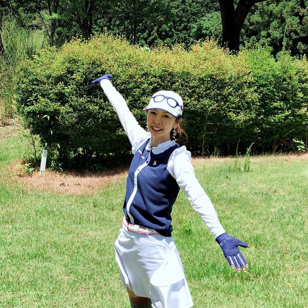 宮崎宣子さんのインスタグラム写真 - (宮崎宣子Instagram)「今日は日差しが強かったけど、 スカートがメッシュ素材で、すごく涼しかったです🤗 日焼け対策バッチリ👍  #golfwear #archivio #japanesegirl #golflovers #golfgirl #ゴルフ好き #ゴルフウェア #通気性抜群 #快適な着心地 #宮﨑宣子」6月1日 22時40分 - miyazaki_nobuko