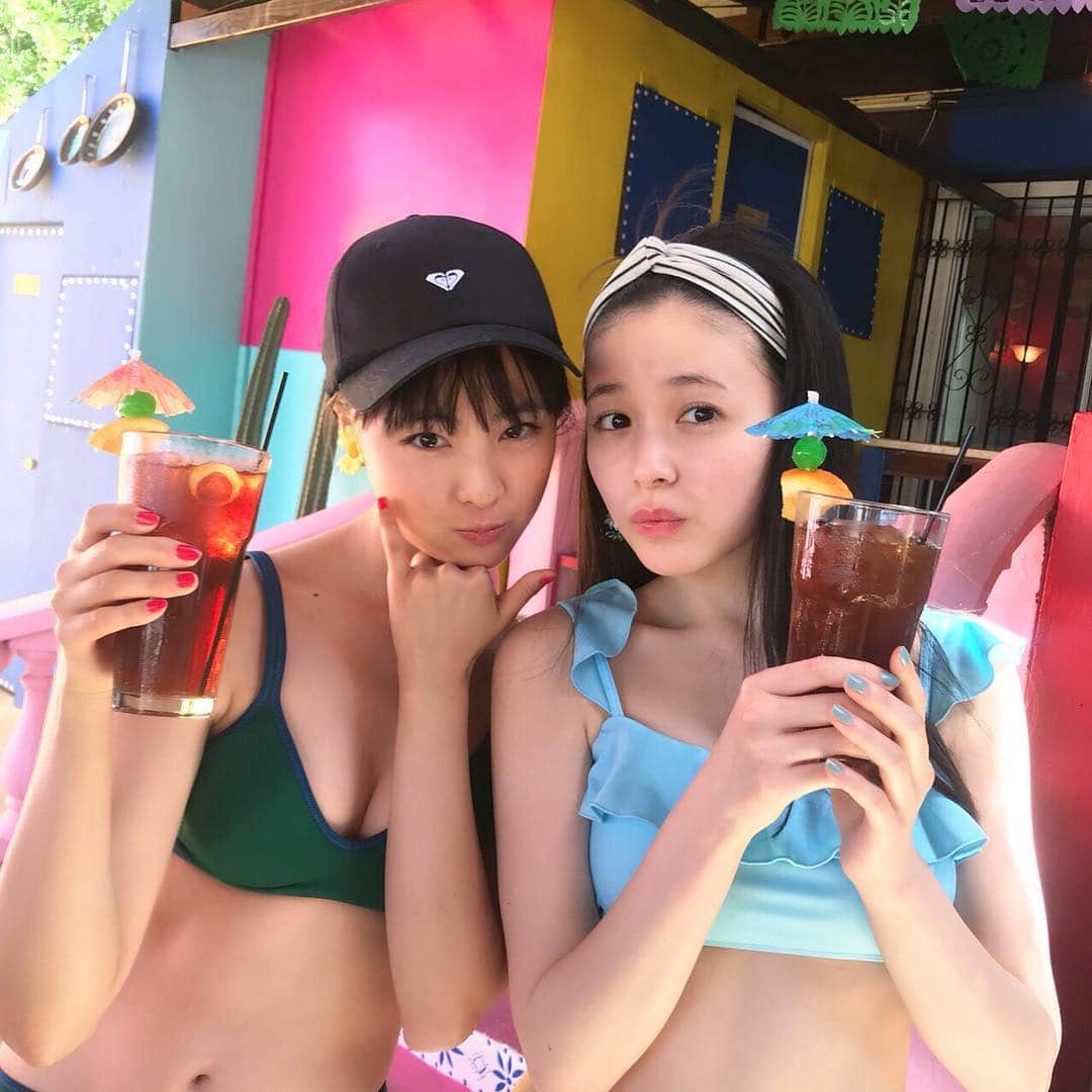 seventeen　水着 Seventeenさんのインスタグラム写真 - (SeventeenInstagram)「今日発売の7月号の水着特集はマリアナのサイパンで撮影したよ👙🌺  サイパンにはインスタ映えスポットがいっぱいありました💓 2人での撮影は意外とこの時が初だった花恋とりんくま😎 いつかの #Seventeen撮影中  ...