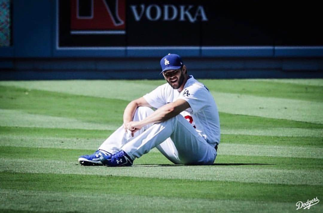 クレイトン・カーショウのインスタグラム：「5 IP, 1 ER, and 5 K in his return. #kershgonnakersh #kershaw #mlb #dodgers #itfdb」