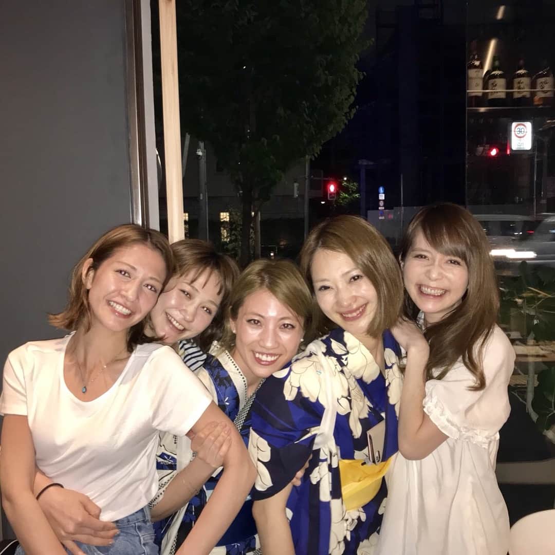 ラリソン彩華さんのインスタグラム写真 - (ラリソン彩華Instagram)「【1988koryoriya@中目黒】 一周年本当に#おめでとう ♡ 可愛い可愛いエリとなっちゃんが二人で営む現代版#小料理屋 💕最高❣️大好き❣️ この中の4人が#品女#出身#濃いめ#メンバー#食べ歩き#飲み歩き#東京グルメ#ディナー#和食#tokyoeats#restaurant#飲酒ダグラム#美人女将#美味しい#オススメ#みんな来てね」6月2日 21時01分 - ayakalarrison