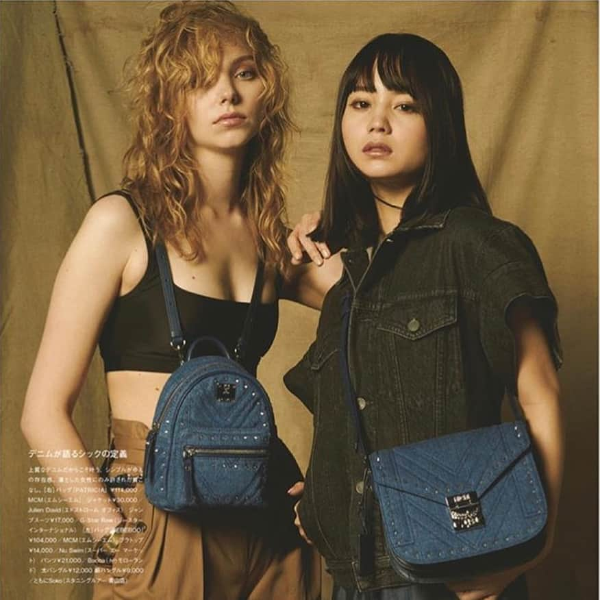 NANAMIさんのインスタグラム写真 - (NANAMIInstagram)「@numerotokyo × @mcmjapan  MCM MADE IN JAPAN デニムコレクション ご縁があり @numerotokyo  に 載せていただきました！！嬉しいなぁ👏👏 . この時の撮影はとにかく刺激的だったのを覚えてます。  すごく緊張した！！！ モデルの方はわたし以外プロのモデルさんでスタイルはもちろんのこと自分とはかなりの差がありすぎてとにかく圧倒されました。 私ここにいて本当にいいのかなぁって思ったりもしたけどスタッフの皆さん、モデルの皆さんの暖かい支えがあり楽しみながら撮影できました！ . モデル、カメラマン、ヘアー、メイク、スタイリスト、皆さんグローバルに活躍する方達でとにかく１つ１つ細かいところまでこだわってお仕事をしているのがすごく印象的でそんな皆さんとこういった形でお仕事ができてとっても幸せでした。 また一つこの経験でいろんなことを学べたなぁ✌︎ 私もこれからもっと頑張っていきます！！ 思い入れのある撮影の１つなので ぜひ手にとって見て欲しいです☺️ @mcmworldwide  #mcmjapan #mcmbag #numerotokyo」6月2日 22時13分 - nanami023