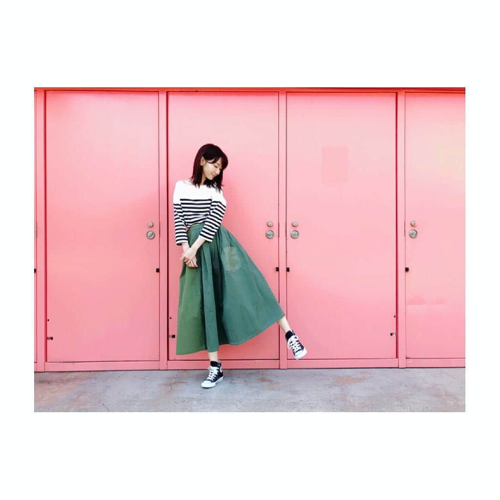 柏木由紀さんのインスタグラム写真 - (柏木由紀Instagram)「. 私服❤︎ たまにはスニーカー👟🙂 タグ付けしてます❤︎ . #maisondebeige  #hystericglamour  #converse」6月3日 11時21分 - yukikashiwagi_official