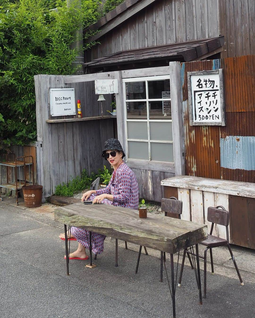 夏木マリさんのインスタグラム写真 - (夏木マリInstagram)「堂崎教会の道すがら、おばあちゃまがやっているcafe発見！ めちゃくちゃ美味しいcoffee ☕️ やるな、、、 #cafe #いい感じ #五島列島  #marinatsuki  #natsukirock  #夏木マリ」6月3日 11時57分 - mari_natsuki