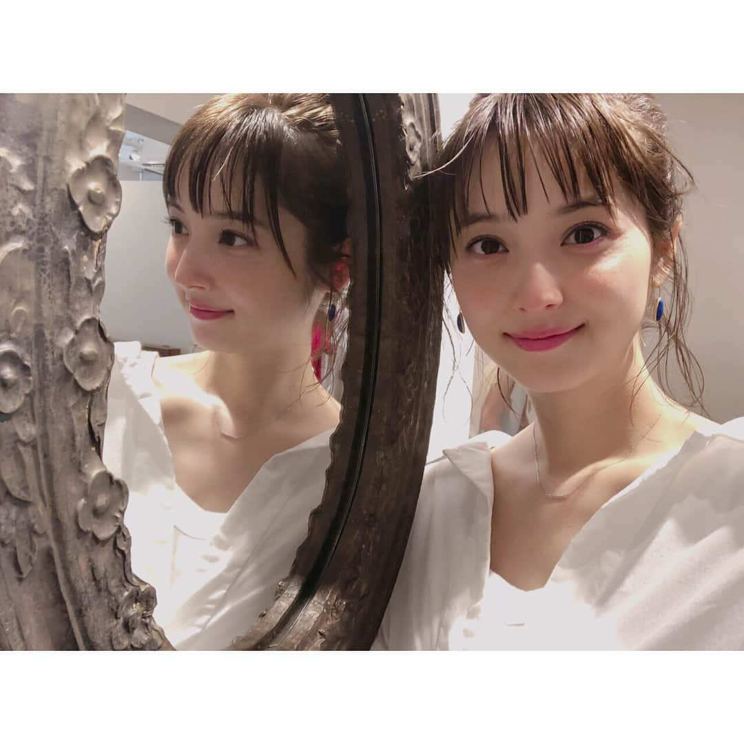 佐々木希さんのインスタグラム写真 - (佐々木希Instagram)「CASUCAのネックレス。 スタイリスト安野さんのブランド❤︎ ホワイトゴールドのネックレス、 見た目はシルバーなのだけど、 とても輝いて綺麗❤︎ #CASUCA」6月3日 12時57分 - nozomisasaki_official