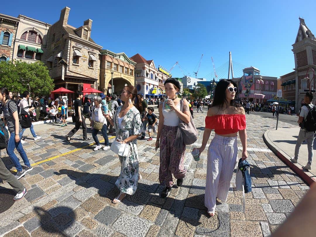 LuCyCoさんのインスタグラム写真 - (LuCyCoInstagram)「❤️❤️❤️ みんなで力を合わせてがんばったご褒美！ 快晴！！☀️☀️☀️ photo by @kogepiii  #universalstudiosjapan #la #ユニバーサル #晴れ女  #夏 #happy #大阪 #だいすき💓」6月3日 16時37分 - lucyco_blue