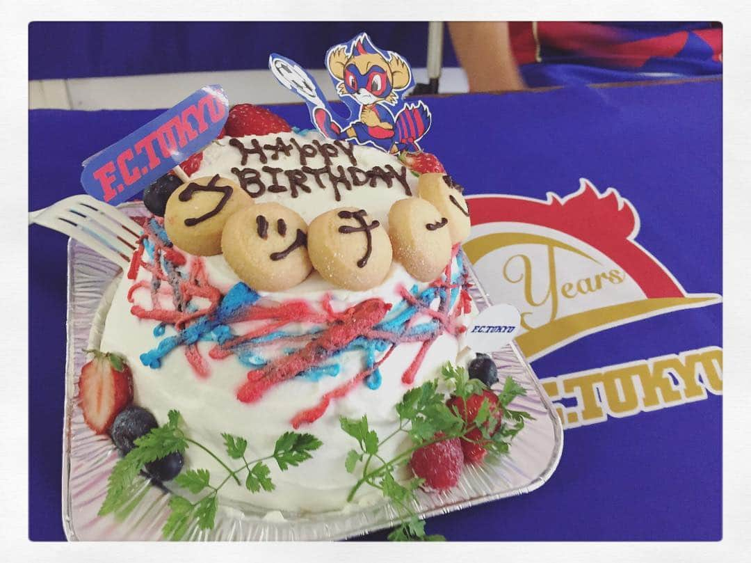 内田宅哉さんのインスタグラム写真 - (内田宅哉Instagram)「豪華なケーキ🎂 ありがとうございました🙇🏼 また、サイン会では多くの方々に来て頂き、ふれあうことが出来ました！ありがとうございました！  #ボールふれあいフェスタ  #2018 #府中市郷土の森博物館」6月3日 23時06分 - takuya__uchida