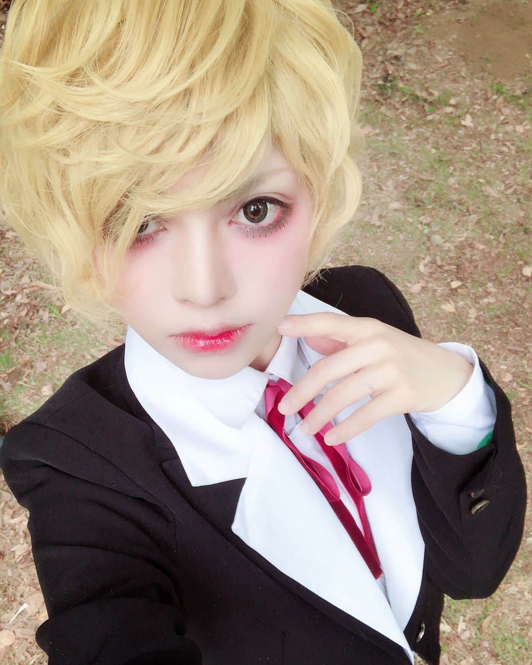 松竹ねじめのインスタグラム：「🌹風と木の詩  ジルベール・コクトー  #コスプレイヤー #コスプレ #コス #風と木の詩 #ジルベール #cosplay #cosplayer #japanesecosplayer #coser #kazetokinouta」