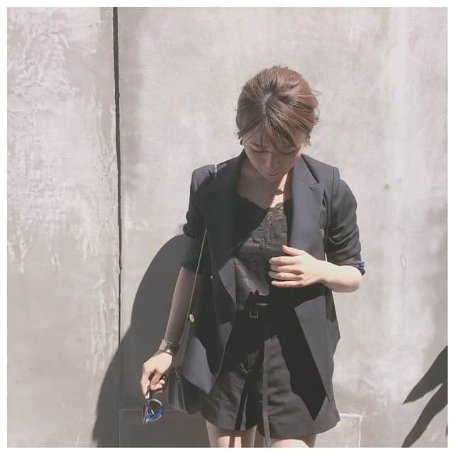 井口綾子さんのインスタグラム写真 - (井口綾子Instagram)「・ 昨日🌿 暑かったですね☀️ ジャケット着たの後悔しました笑」6月4日 9時05分 - ayako_inokuchi