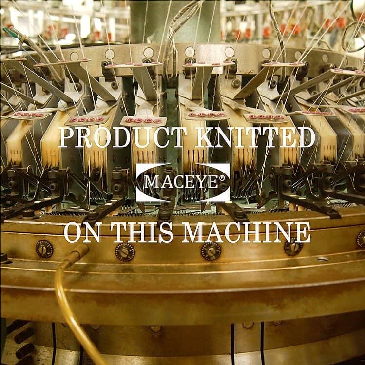mac eyeのインスタグラム：「Mac  Eye  FABRIC 高速編み機は使用せず、あえて低速で編み立てる事で、糸の特性を最大限に生かし、膨らみを持たせた生地に仕上げています。  #maceye #マックアイ#madeinjapan #日本製#tops #tシャツ #旧式吊編機  #japanfabric」