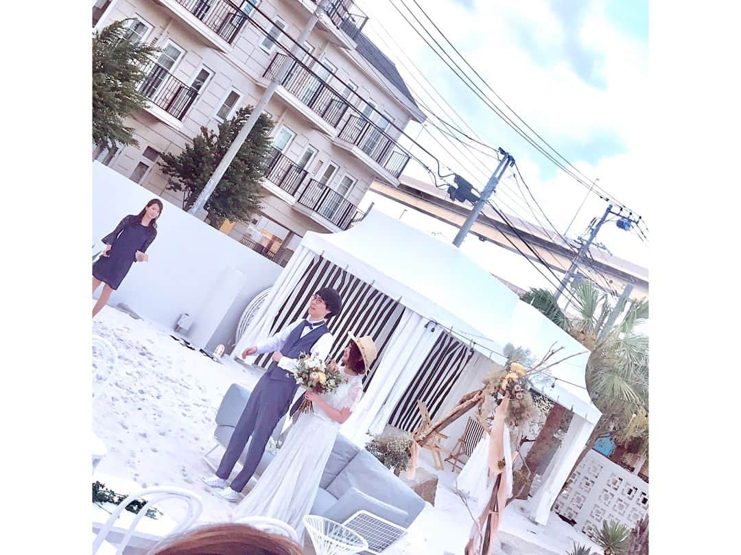 西村笑花さんのインスタグラム写真 - (西村笑花Instagram)「👰🏻 ・ ・ おめでとうございます⛪️🌴🐚❤︎ お仕事でお世話になっている青木さんのWeddingPartyへ✨ とっても可愛かった〜💓 会場も砂浜だったりでオシャレなParty🥂 幸せな気持ちになりました😌🍀 #happywedding #thebeach #weddingparty」6月4日 11時29分 - emika_nishimura