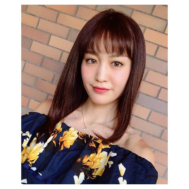 坂本くるみさんのインスタグラム写真 - (坂本くるみInstagram)「🌼🌚🌼🌚🌼 カット+トリートメントしてもらいました！ 軽いし涼しいしスッキリ！ @hair_virgo のトリートメントは、さらっさらになるから嬉しい♡ いつもありがとうございます！ 肩の日焼けが目立つ(ㆀ˘･з･˘) * #美容院 #VIRGO #原宿 #明治神宮前 #ヘアサロン #カット #トリートメント #坂本くるみ *」6月4日 18時11分 - kurumi_sakamoto