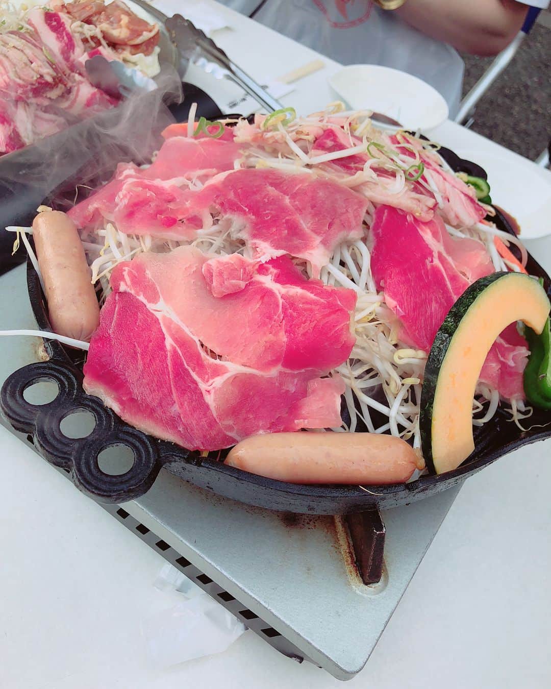 釈由美子さんのインスタグラム写真 - (釈由美子Instagram)「焼き肉、ビール飲み放題🍻 バーベキュー楽しすぎる🤣✨」6月4日 19時54分 - yumikoshaku