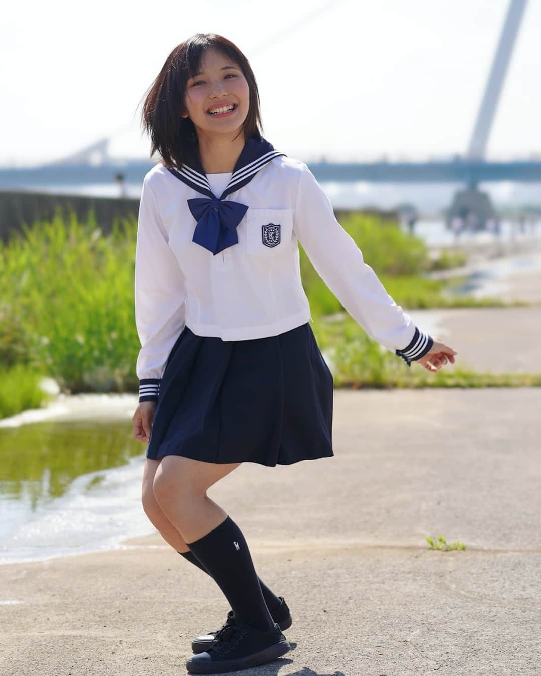 森實りこさんのインスタグラム写真 - (森實りこInstagram)「ジャンプ連写📷﻿ 何回も何回も飛んだ甲斐があった💭﻿ ﻿ #25過ぎても制服が着たい﻿ ﻿ #制服#セーラー服#コスプレ#ジャンプ#インスタ映え#jk#偽jk#ポートレート#ポートレート部#ポートレートモデル#ポートレート女子#童顔#葛西臨海公園#撮影#撮影会#撮影会モデル#fresh撮影会#フレッシュ撮影会#人像#写真好きな人と繋がりたい#ファインダー越しの私の世界#cosplay#cosplayer#japanesegirl#asianmodel#asiangirl#jumping﻿ ﻿ 制服着るといい歳してはしゃいでしまう。﻿ (いい歳して制服着ること自体はしゃいでる🤦🏻‍♀️)」6月4日 21時15分 - ricozane