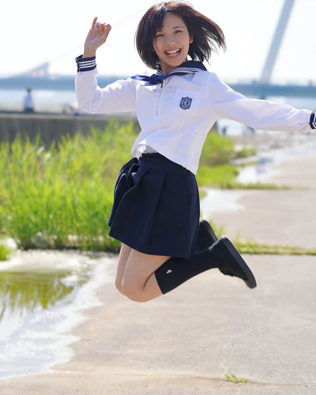森實りこさんのインスタグラム写真 - (森實りこInstagram)「ジャンプ連写📷﻿ 何回も何回も飛んだ甲斐があった💭﻿ ﻿ #25過ぎても制服が着たい﻿ ﻿ #制服#セーラー服#コスプレ#ジャンプ#インスタ映え#jk#偽jk#ポートレート#ポートレート部#ポートレートモデル#ポートレート女子#童顔#葛西臨海公園#撮影#撮影会#撮影会モデル#fresh撮影会#フレッシュ撮影会#人像#写真好きな人と繋がりたい#ファインダー越しの私の世界#cosplay#cosplayer#japanesegirl#asianmodel#asiangirl#jumping﻿ ﻿ 制服着るといい歳してはしゃいでしまう。﻿ (いい歳して制服着ること自体はしゃいでる🤦🏻‍♀️)」6月4日 21時15分 - ricozane