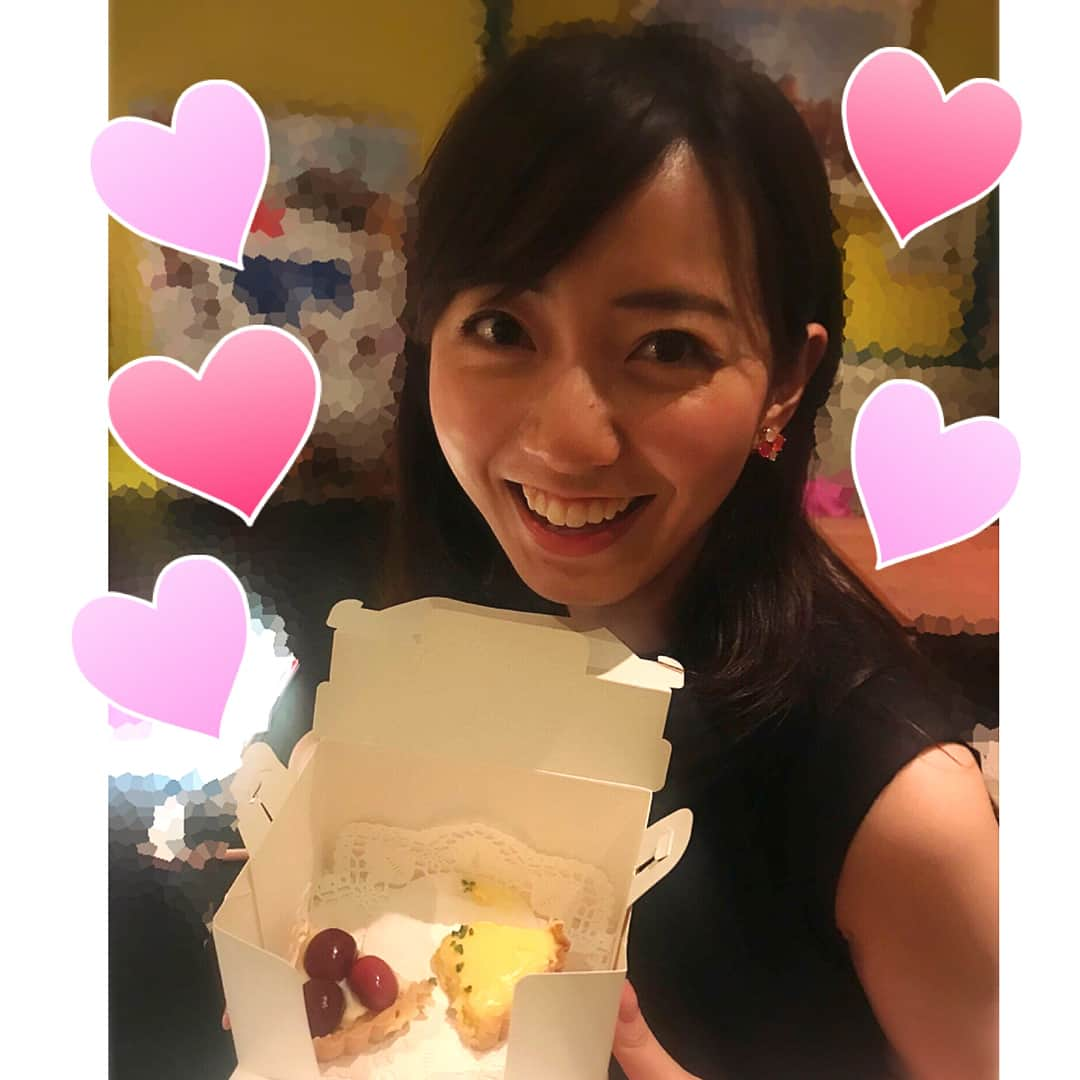 小澤陽子さんのインスタグラム写真 - (小澤陽子Instagram)「in private❁  れいなさんが作ったケーキをいただきました…😭😭💖 . . #手作りって嬉しい❤︎ #タルト🥧 #美味しかった💛 #ご馳走さまでした🙏🏻 #ミュージカル #アメリ 観ました🎵 映画もいいけど🎞 “生”って、やっぱりいいですね😍 独特の世界観が面白かったなぁあ🇫🇷✨ 映画また見直そうっと😊」6月5日 10時41分 - yoko.ozawa729