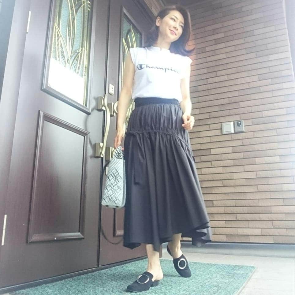 水谷雅子さんのインスタグラム写真 - (水谷雅子Instagram)「#今日のコーデ #今日の服 #カジュアルコーデ #ファッション #トップス #ロングスカート #frayid #フレイアイディー」6月5日 18時38分 - mizutanimasako