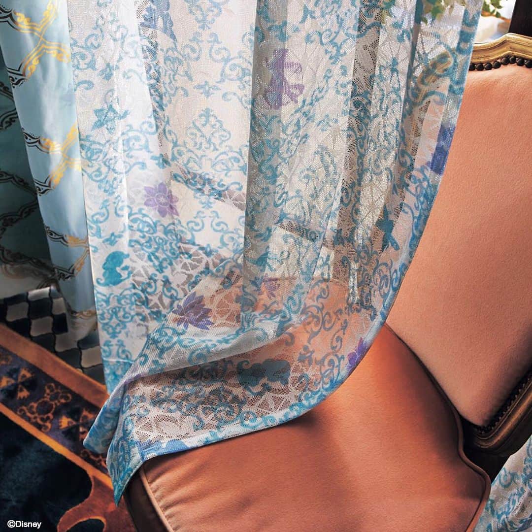charagenic(ベルメゾン) さんのインスタグラム写真 - (charagenic(ベルメゾン) Instagram)「ジャスミンをイメージしたカーテンが登場。これからの季節にぴったり。普通のお部屋がこれを付けるだけで一気に雰囲気がUPしちゃう！？ ． #アラジン#ジャスミン#jasmine #ジーニー#ALADDIN#ディズニー#Disney#disnyprincess #カーテン選び#ディズニーデザイン #ディズニーコーデ#ディズニーグッズ#ベルメゾン#BELLEMAISON#キャラジェニック#charagenic#ベルメゾンディズニー」6月5日 13時23分 - charagenic