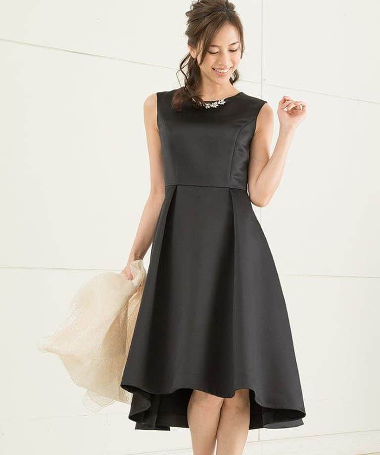 HARYU (ハリュ)のインスタグラム：「《Dress  Collection》﻿﻿ ﻿﻿ ネックレス付きサテンミディドレス﻿ 50％OFF ✨ ¥18.000＋tax ﻿﻿ #haryu #ハリュ #ドレス #dress #結婚式 #結婚式コーデ #結婚式お呼ばれ #結婚式ヘアアレンジ #二次会 #二次会ドレス #二次会コーデ #二次会ヘア #二次会ワンピース #お食事 #お食事会 #パーティー #パーティードレス #セール #sale @konno_yuri さん」