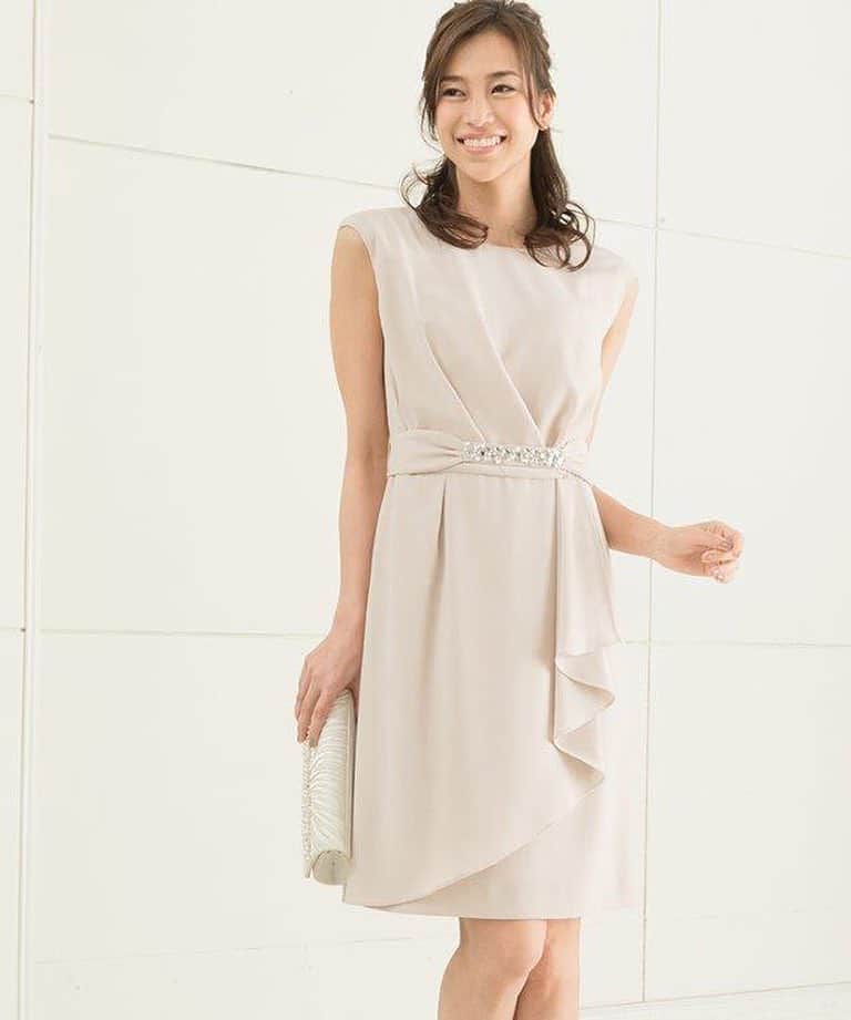 HARYU (ハリュ)のインスタグラム：「《Dress  Collection》﻿﻿ ﻿﻿ サイドタックラッフルドレス﻿ ¥28.000＋tax﻿﻿ ﻿﻿ #haryu #ハリュ #ドレス #dress #結婚式 #結婚式コーデ #結婚式お呼ばれ #結婚式ヘアアレンジ #二次会 #二次会ドレス #二次会コーデ #二次会ヘア #二次会ワンピース #お食事 #お食事会 #パーティー #パーティードレス @konno_yuri さん」