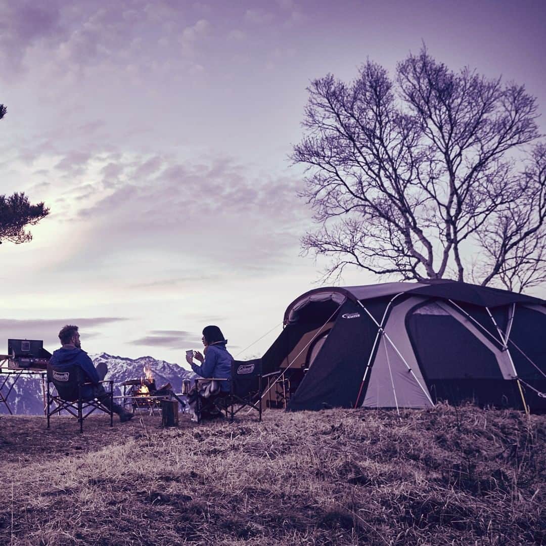 Coleman Japanのインスタグラム：「Wide 2Room CocoonⅡ .  #灯そうColeman #灯そうコールマン #灯そう  #Coleman #コールマン  #Masterseries #マスターシリーズ  #コクーン2 #2ルームテント  #Comfortmaster #コンフォートマスター  #Tent #テント  #Camp #キャンプ  #Outdoor #アウトドア  #鹿嶺高原 #鹿嶺高原キャンプ場  #朝焼け #あさやけ」