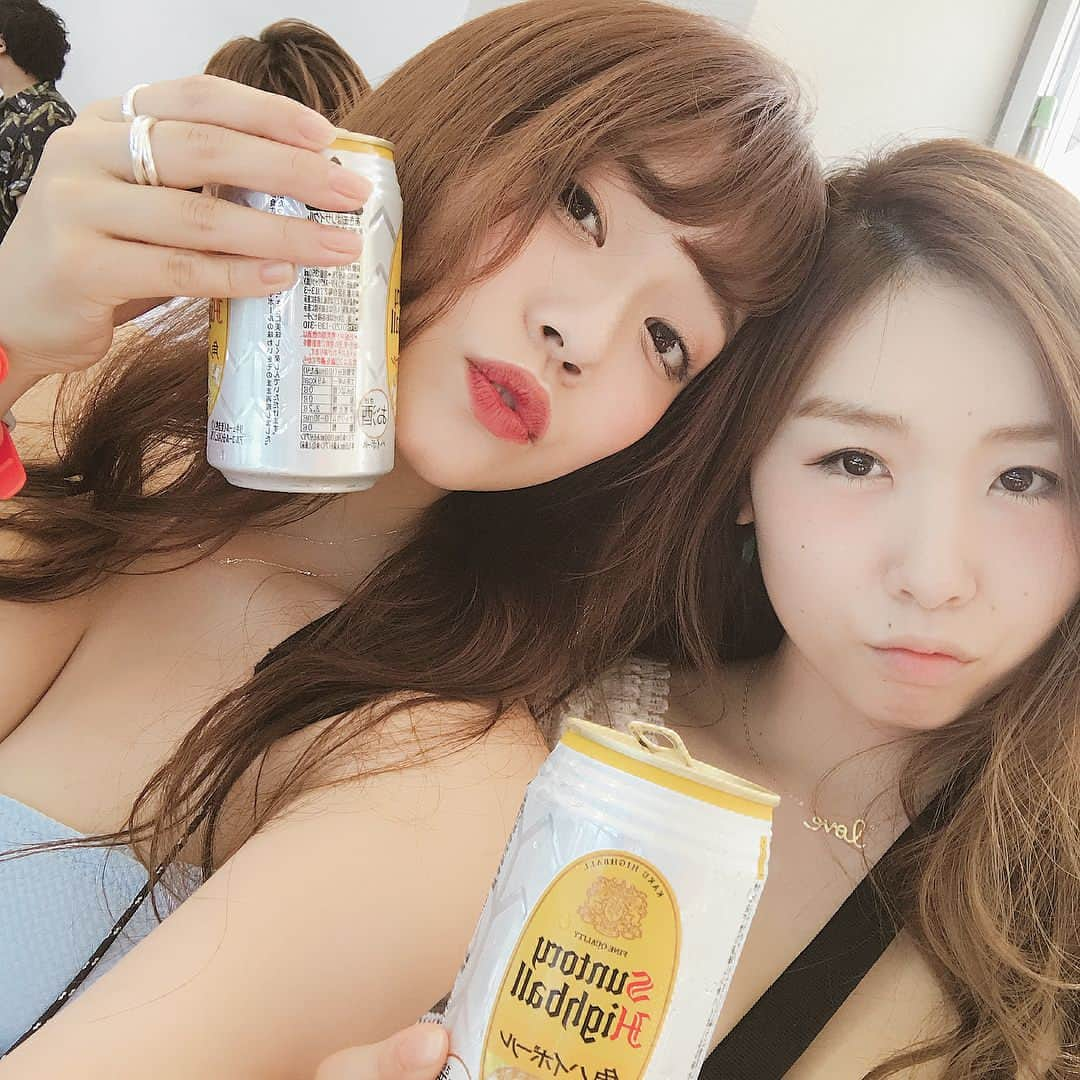 長嶋りあんさんのインスタグラム写真 - (長嶋りあんInstagram)「とりま熱海でパリピとわっしょいしてきてアゲ美〜🧞‍♀️🥟 #蕎麦が美味しくて一番アゲ美 #熱海が世界の中心だった #いや知らんけど」6月5日 21時42分 - riannagashima