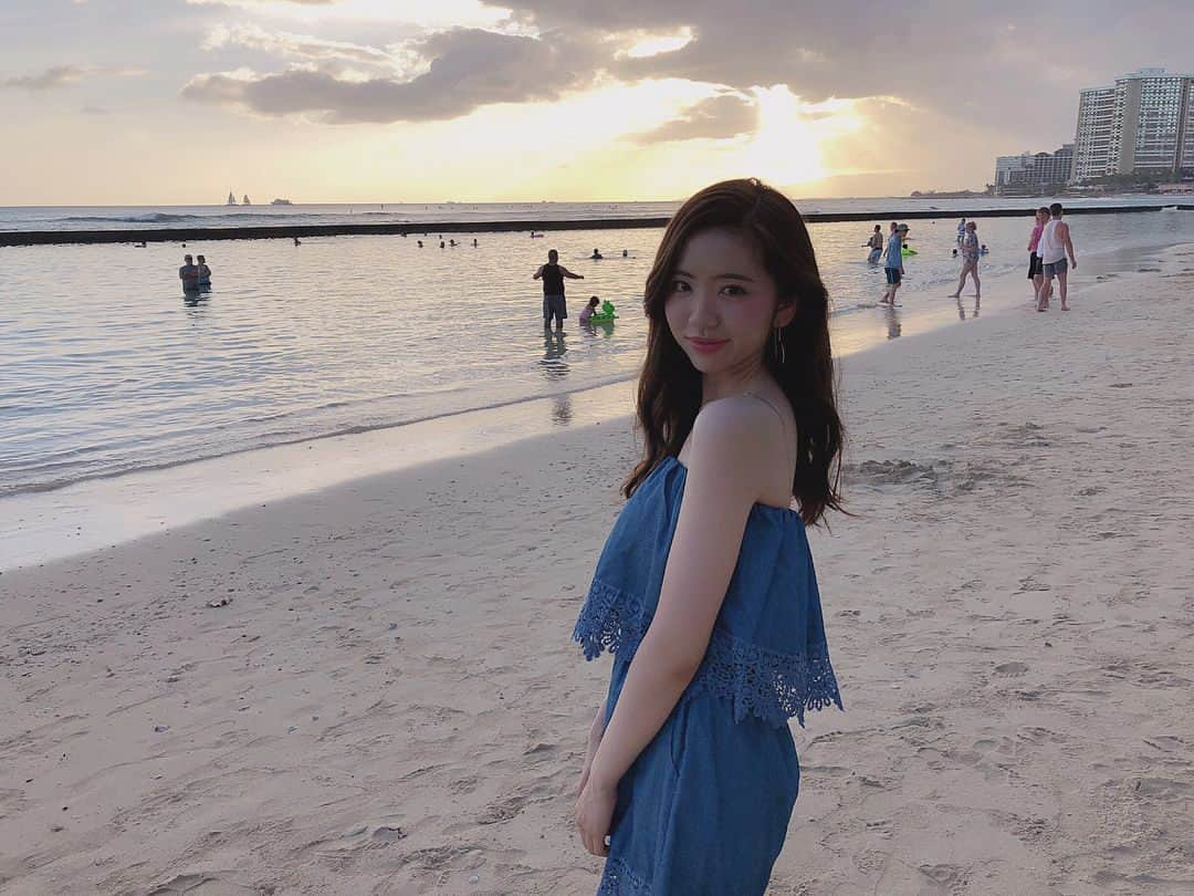 濵松里緒菜のインスタグラム：「* * * Take me baaackkk☺️🌅 * *」