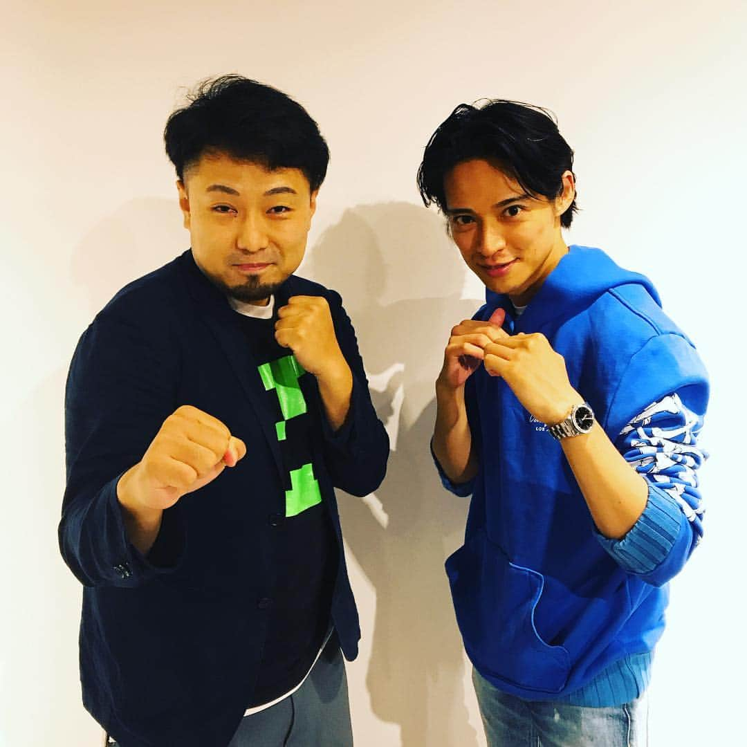 久保裕丈さんのインスタグラム写真 - (久保裕丈Instagram)「今日インタビューしていただいた、ライターさんと。CLASについてたくさん語って来たぞー。 格闘好き同士で格闘話も盛り上がりました。 #対談 #インタビュー #CLAS #買わないインテリアショップ #ベンチャー」6月6日 20時35分 - hirotakekubo