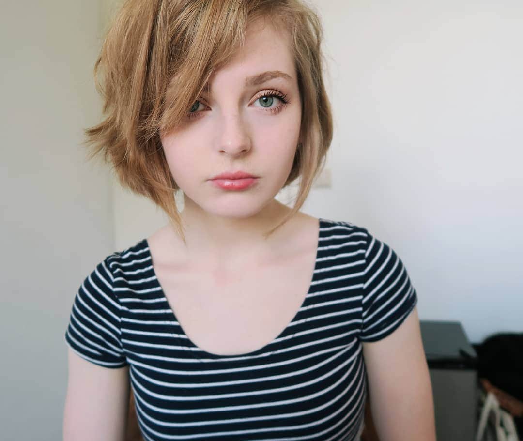 Ella Freyaのインスタグラム：「A ghost in a shell」