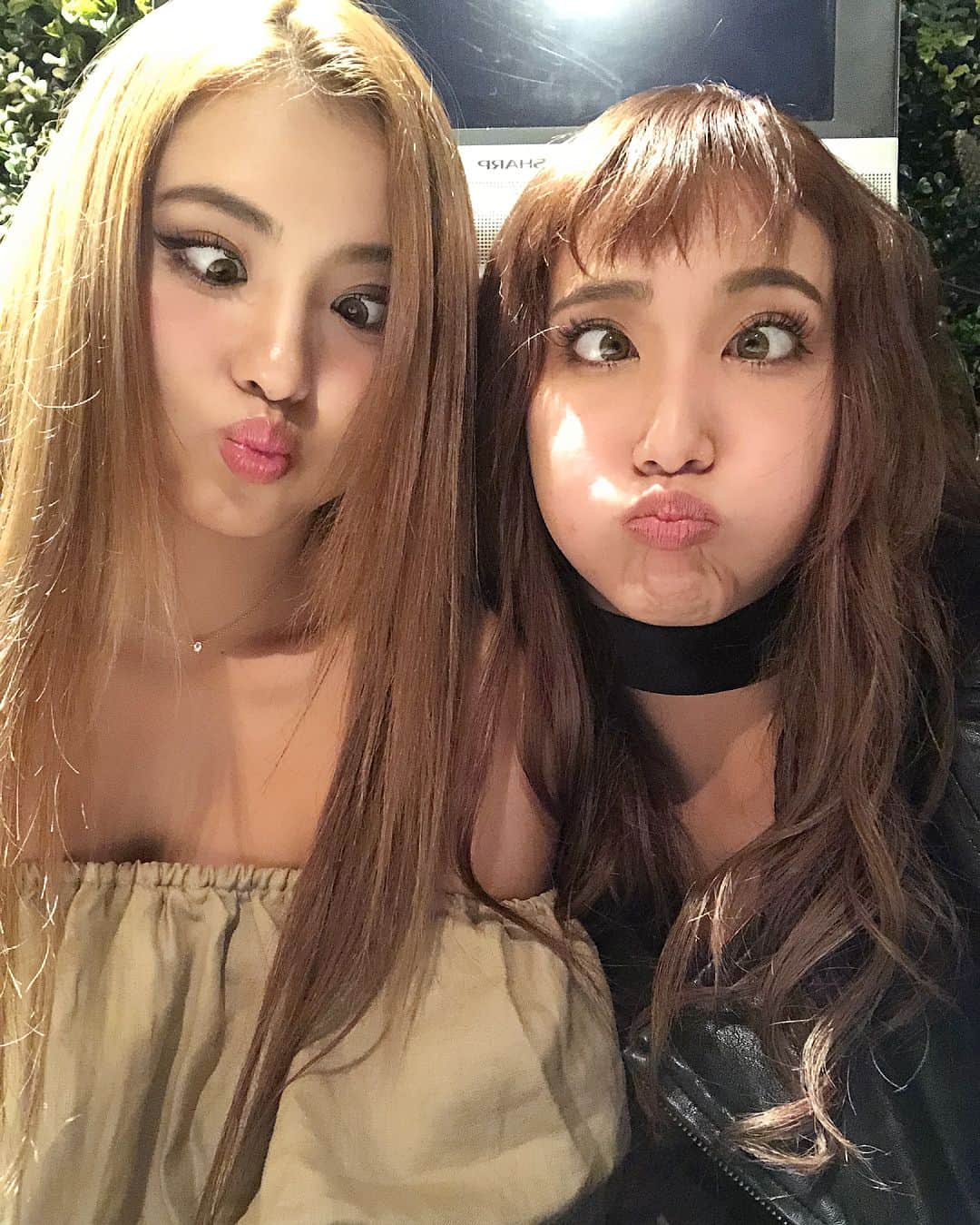 カレンさんのインスタグラム写真 - (カレンInstagram)「😈😈💖🌈👄 らぶちゃん👭 #mylove #bff #luv #selfie #me #japanesegirl」6月6日 22時15分 - cjd_karen