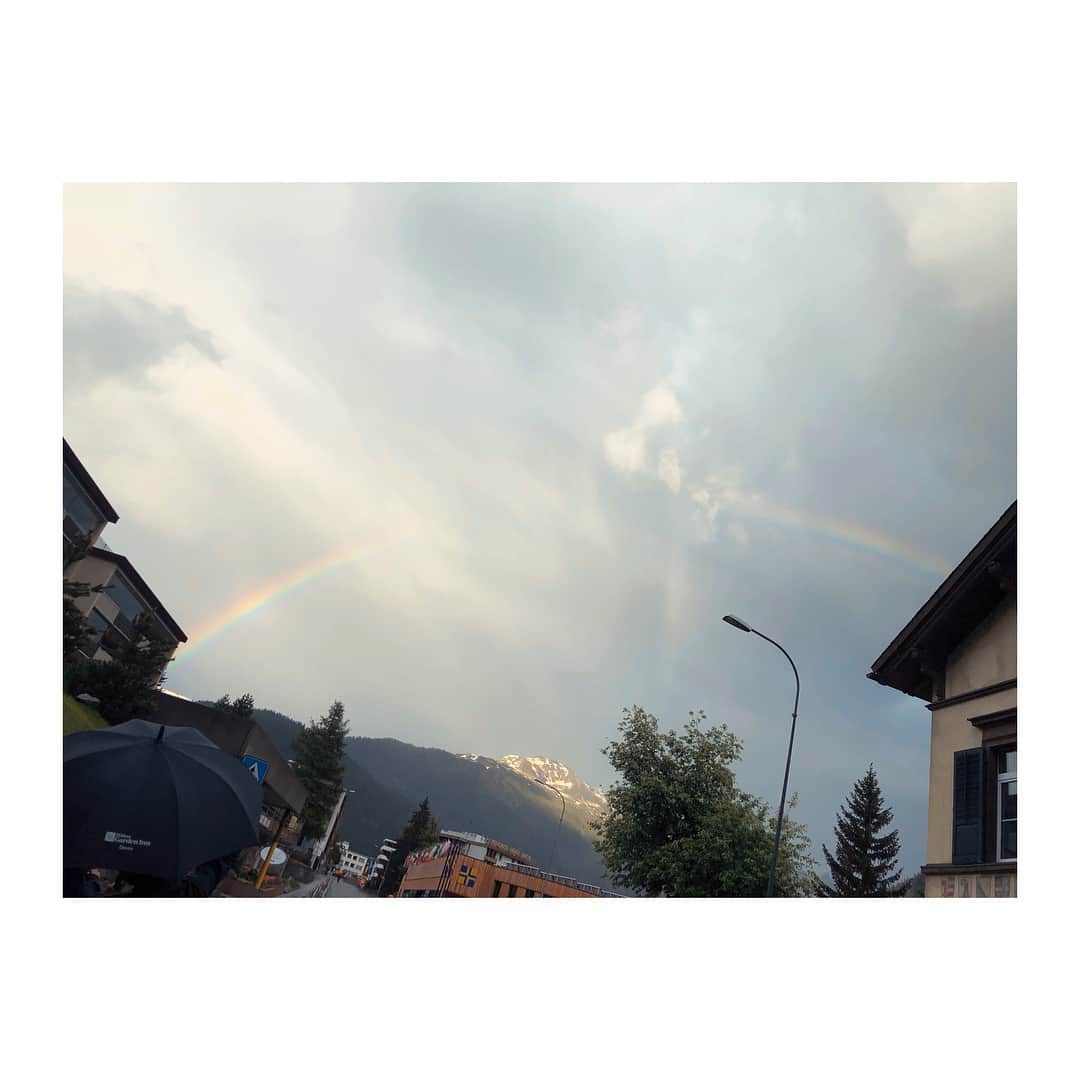 廣瀬茜さんのインスタグラム写真 - (廣瀬茜Instagram)「スイスはとっても素敵でした🇨🇭💓 アルプスの少女ハイジになった気分で走り回った◎ #davos #Schatzalp #Switzerland」6月7日 0時46分 - akane_bandmaid