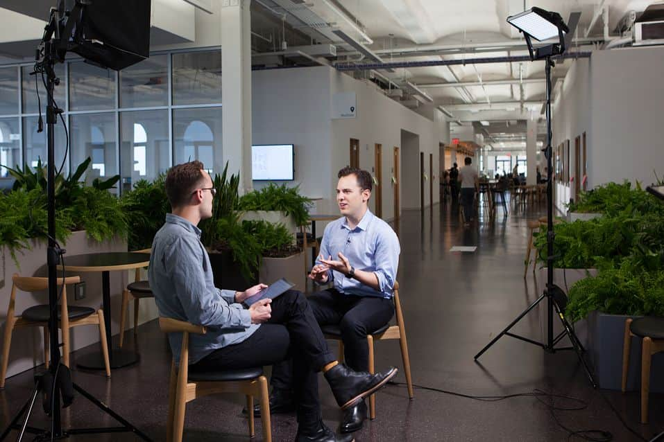 Mike Kriegerさんのインスタグラム写真 - (Mike KriegerInstagram)「Yesterday we opened our new Instagram New York office! We have almost 300 employees in NYC and they have been building great products across the board, from Feed and Stories to Explore and Shopping. They're also the team responsible for making sure our apps are high quality and stable. It's really exciting to see the continued growth of the team, and the beautiful space they just moved into. I also sat down with @alexheath for a conversation on @cheddar」6月7日 1時16分 - mikeyk