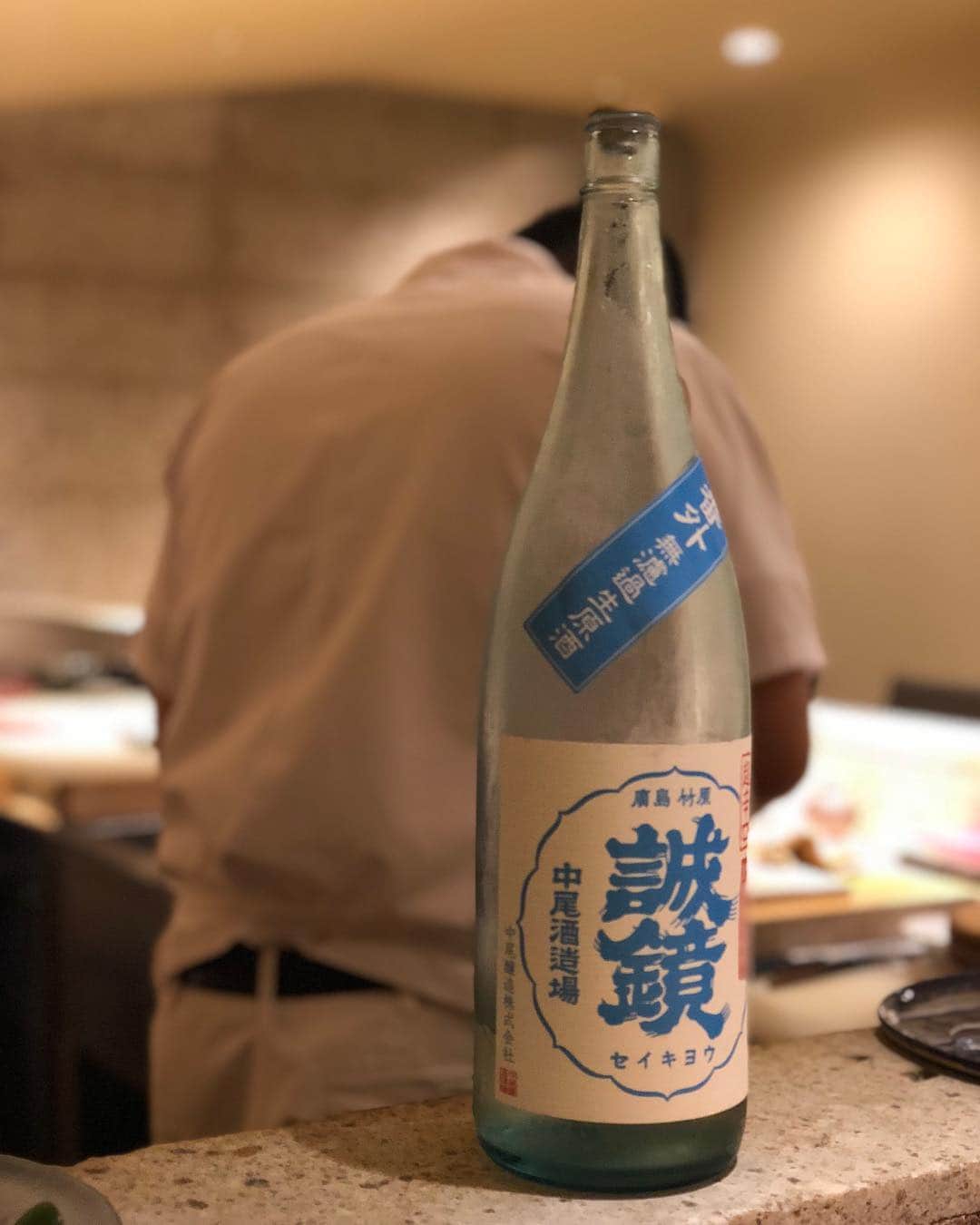 たむらけんじさんのインスタグラム写真 - (たむらけんじInstagram)「美味い鮨と美味い日本酒。 幸せなひと時でございました。 今日も頑張れます！！ さぁ！ロケや！！ #たむけん#グルメ#鮨#福島#かなさ」6月7日 9時18分 - tamuradojou
