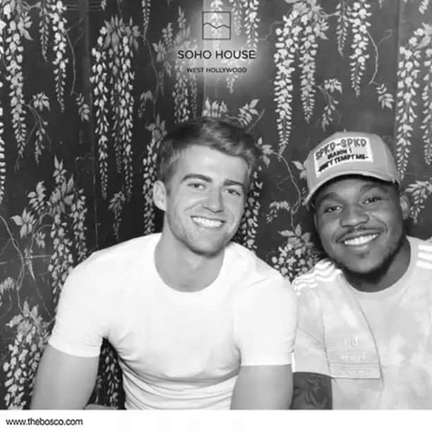 パトリック・バンフォードのインスタグラム：「@brittofficials 🙋🏼‍♂️🙋🏼‍♂️」