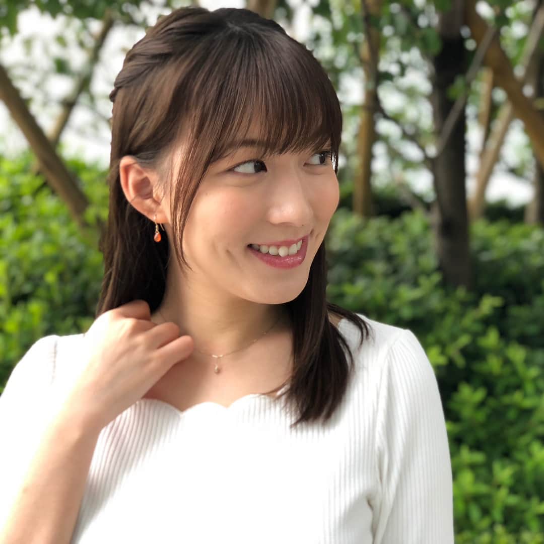 フジテレビ「めざましテレビ」さんのインスタグラム写真 - (フジテレビ「めざましテレビ」Instagram)「6月7日（木）きょう何着て行く？ ・ ファッション雑誌CanCamとコラボした お天気コーナー「きょう何着て行く？」 阿部華也子ちゃんの毎日のコーデを紹介♪ ・ 【きょうのコーデ】 カットソー→#PROPORTIONBODYDRESSING 5500円 スカート→#JILLbyJILLSTUART 1万2800円 靴→#セヴントゥエルヴサーティ 2万1000円 ピアス→#ヴイエー ヴァンドーム青山  1万2000円 ネックレス→#ヴイエー ヴァンドーム青山  2万7000円 ・ 【コーデのポイント】 今日のポイントはフラワープリントのスカート✨ トレンドのシャーリングをウエストに使い 裾に向かってふんわり広がるフレアシルエットは かわいいだけでなく体型カバー効果もあるうれしいデザイン🎀 トップスをリブカットソーでコンパクトに まとめるとさらにスタイル アップできますよ🙆 ・ #めざましテレビ #きょう何着て行く？ #阿部華也子 #今日のコーデ#コーデ #CanCam #今日のファッション#ootd #きょう何着て行く？は月〜金朝6時22分ごろ放送！」6月7日 12時18分 - mezamashi.tv