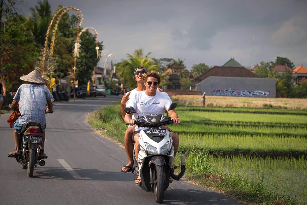 五十嵐カノアさんのインスタグラム写真 - (五十嵐カノアInstagram)「2 weeks in Bali have come to an end! Got to meet new friends, catch up with old friends and soak it all up with @lfioravanti ! Truly one of my favorite places in the world and I’ll be back very soon #BaliBoys @brentbielmann」6月7日 13時43分 - kanoaigarashi