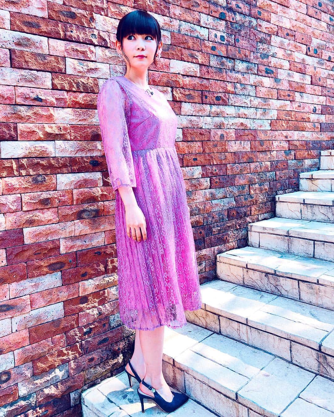 中川翔子さんのインスタグラム写真 - (中川翔子Instagram)「今日は特番収録！！ 雰囲気のある階段、衣装が背景に合う(笑) #中川翔子 #しょこたん #テレビ」6月7日 15時11分 - shoko55mmts