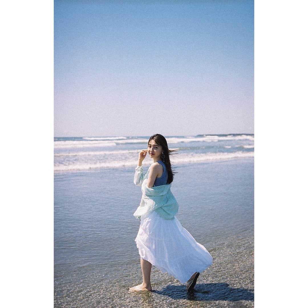 上西星来さんのインスタグラム写真 - (上西星来Instagram)「海.3 今年の夏はみんな何するのー🏖💗？ Seira¨̮♡︎ #フィルムカメラ #海」6月7日 15時51分 - seira_jonishi_tpd