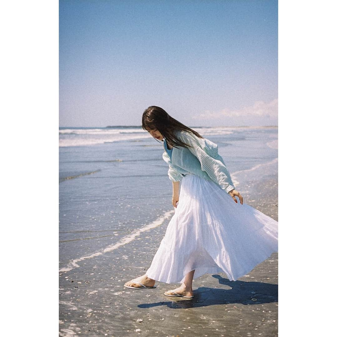 上西星来さんのインスタグラム写真 - (上西星来Instagram)「海.3 今年の夏はみんな何するのー🏖💗？ Seira¨̮♡︎ #フィルムカメラ #海」6月7日 15時51分 - seira_jonishi_tpd