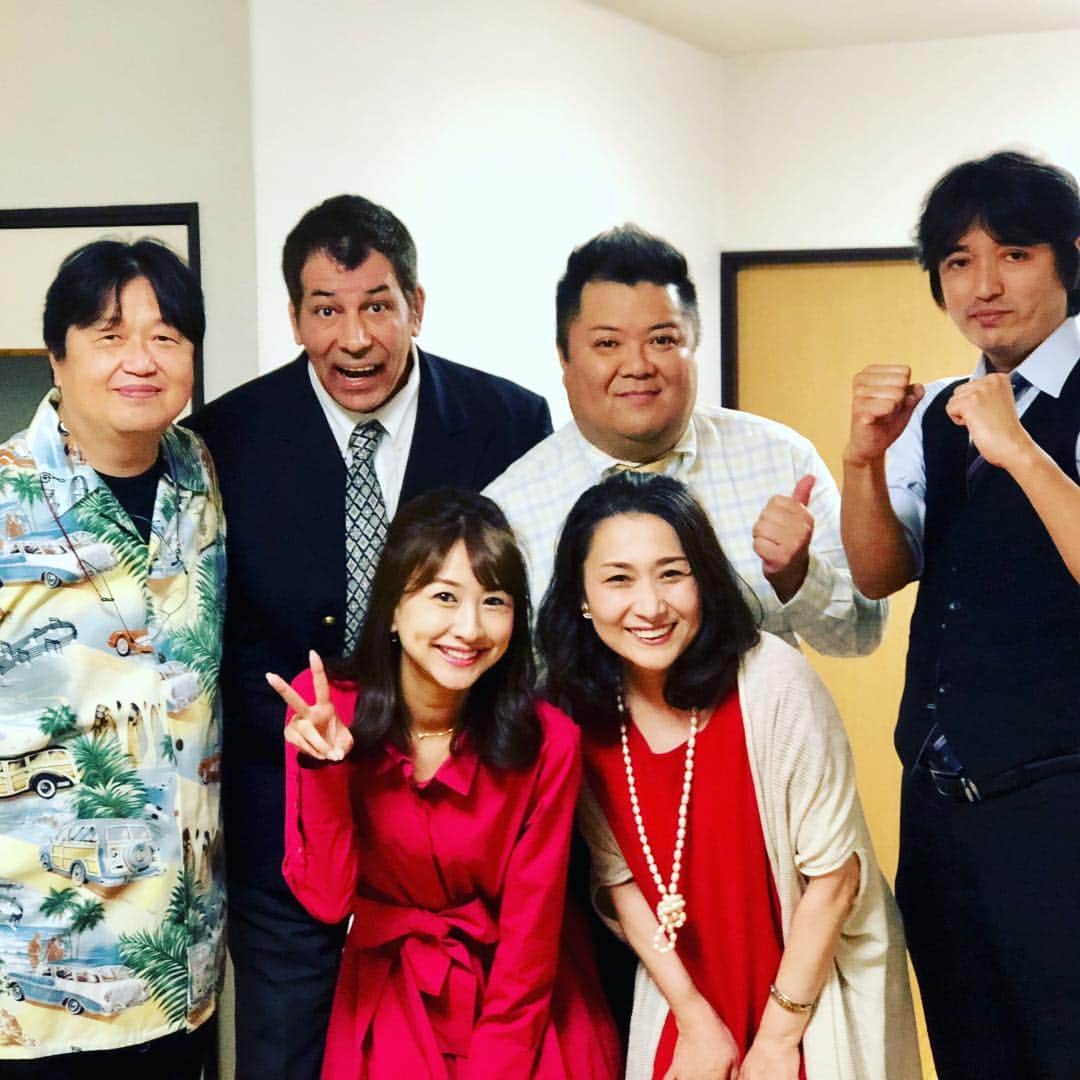 池内ひろ美さんのインスタグラム写真 - (池内ひろ美Instagram)「「ブラマヨ弾話室」番組収録の休憩時間、ちょっとみんなで撮ってみました。 14時入り21時終了という長丁場ですが、社会問題を扱う番組の収録現場はアツイ！ #ブラックマヨネーズ #岡田斗司夫 #足立基浩 #デビットホセイン #澤田南 #池内ひろ美」6月7日 15時58分 - ikeuchihiromi
