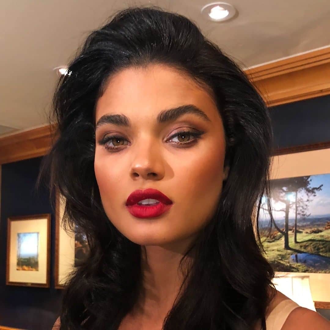 ダニエラ・ブラガのインスタグラム：「Just changed @bragadany to @daniela ❤️」