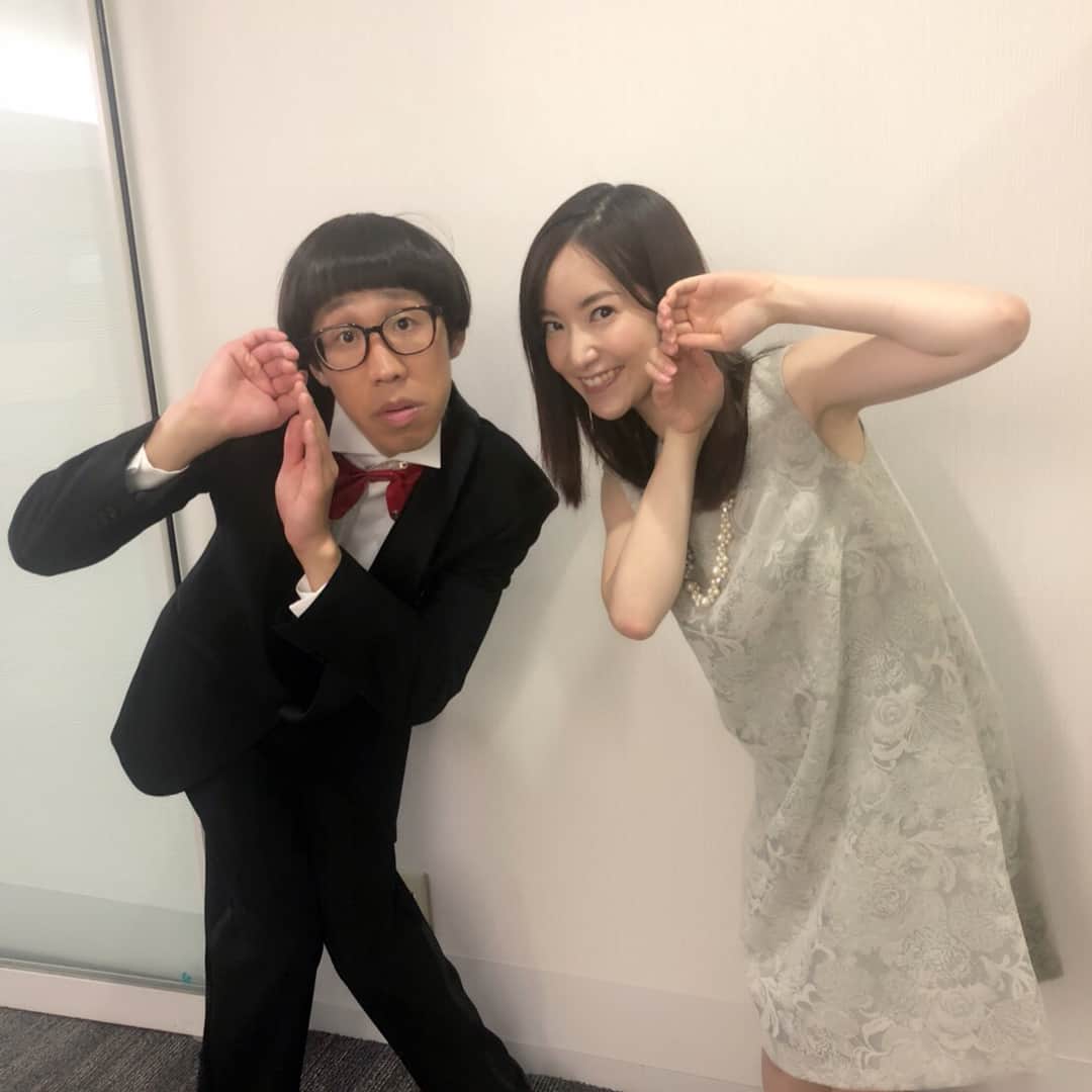 天明麻衣子さんのインスタグラム写真 - (天明麻衣子Instagram)「ひょっこりするのって結構技術が必要ですね。練習しよう！ 慣れない２人がやると、完全に違うものになってしまう 笑 #ひょっこりはん #ひょっこりはんポーズ #難しい」6月8日 22時25分 - maiko_temmei