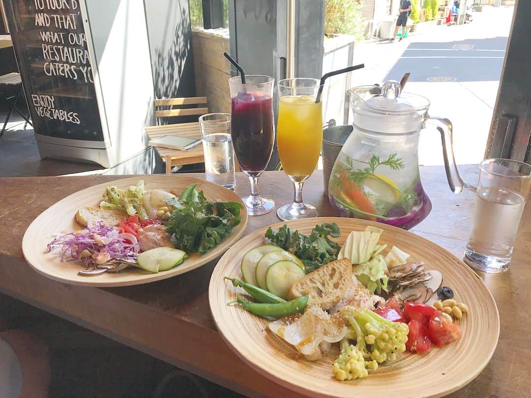 小山愛理さんのインスタグラム写真 - (小山愛理Instagram)「このあいだお友達とお野菜ビュッフェに🥗 久々にこれでもか〜ってくらいたっぷりお野菜が食べられて大満足☺️」6月8日 14時23分 - koyama_airi